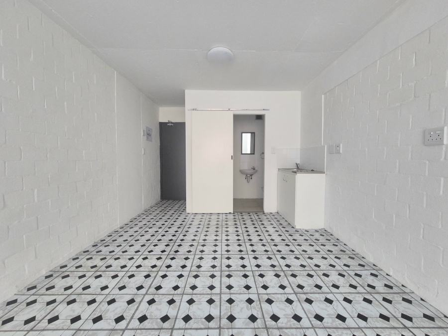 1 Bedroom Property for Sale in Wynberg Western Cape